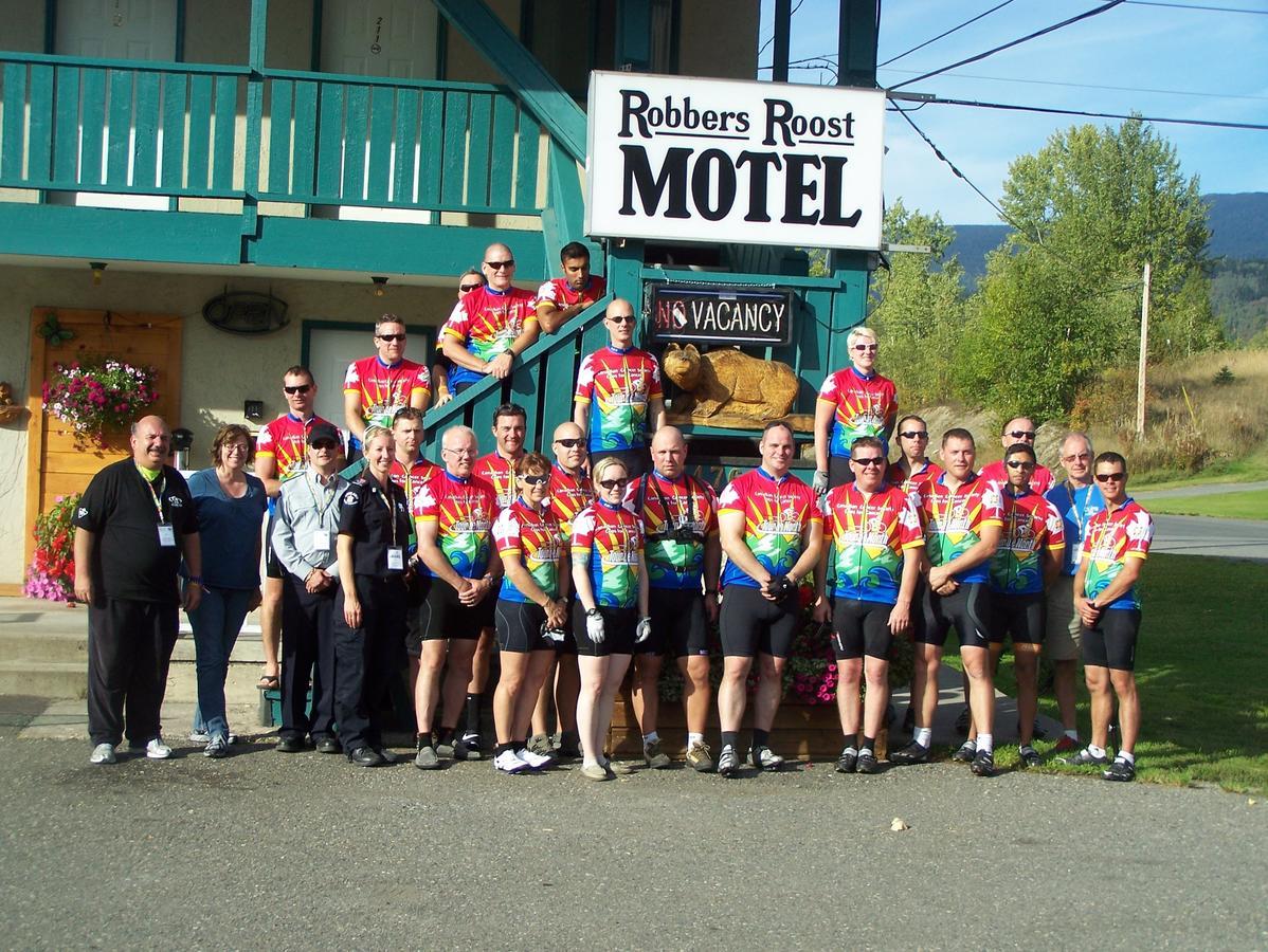 Robber'S Roost Motel New Hazelton Bagian luar foto