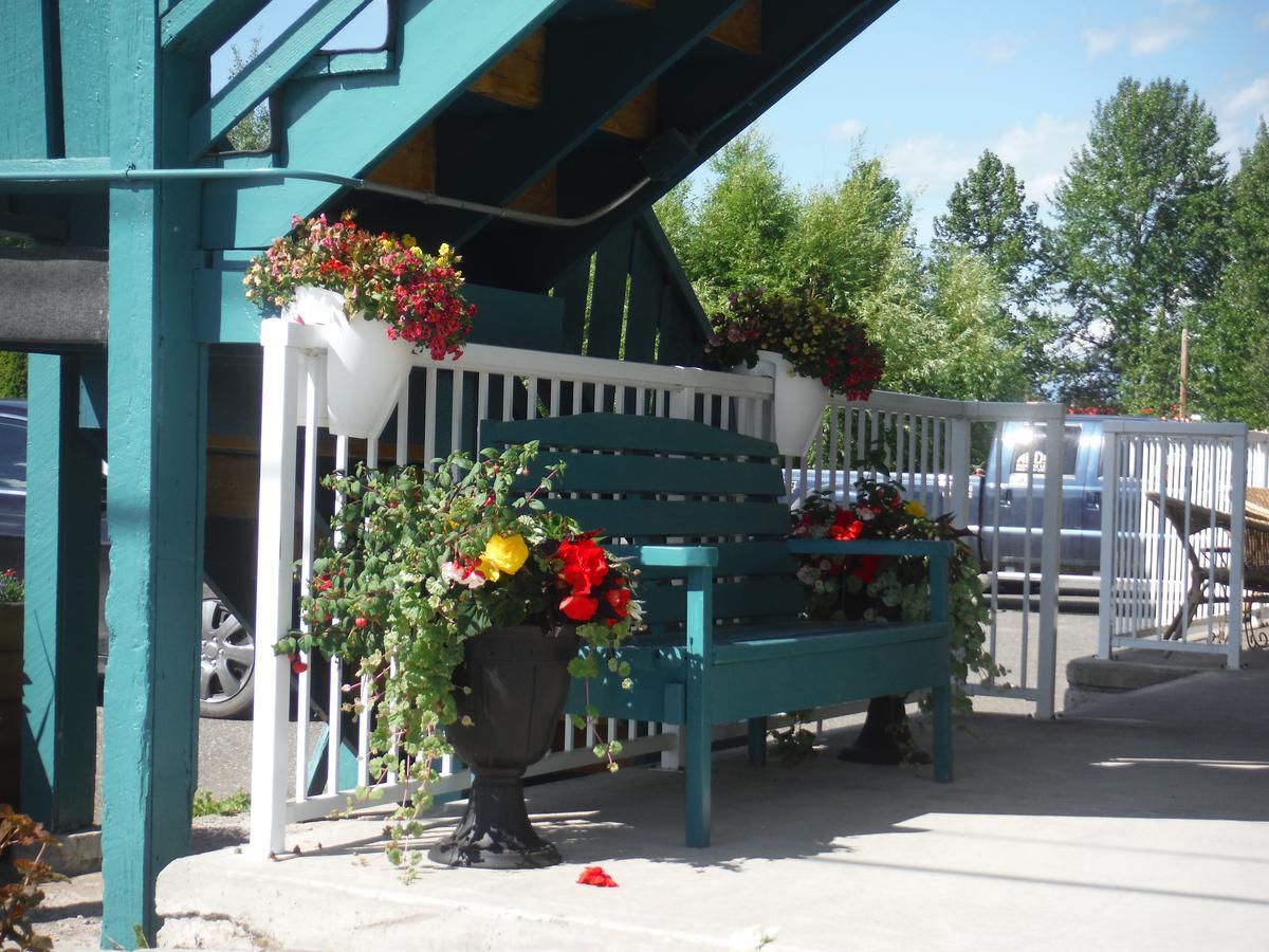 Robber'S Roost Motel New Hazelton Bagian luar foto