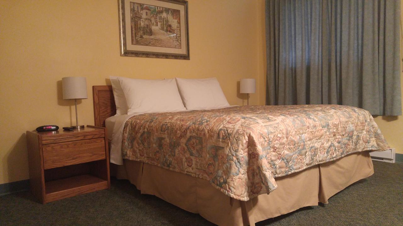 Robber'S Roost Motel New Hazelton Bagian luar foto