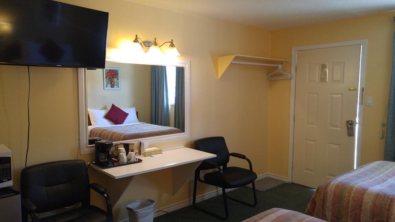 Robber'S Roost Motel New Hazelton Bagian luar foto